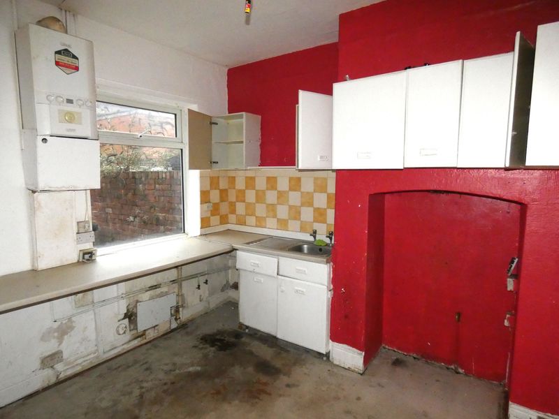 Kitchen/Breakfast- click for photo gallery